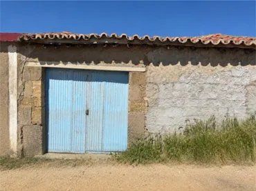 Chalet en Barrio pequeño - Foto 3