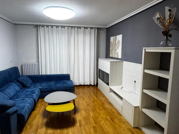 Piso en avenida de Juan Carlos I, 8