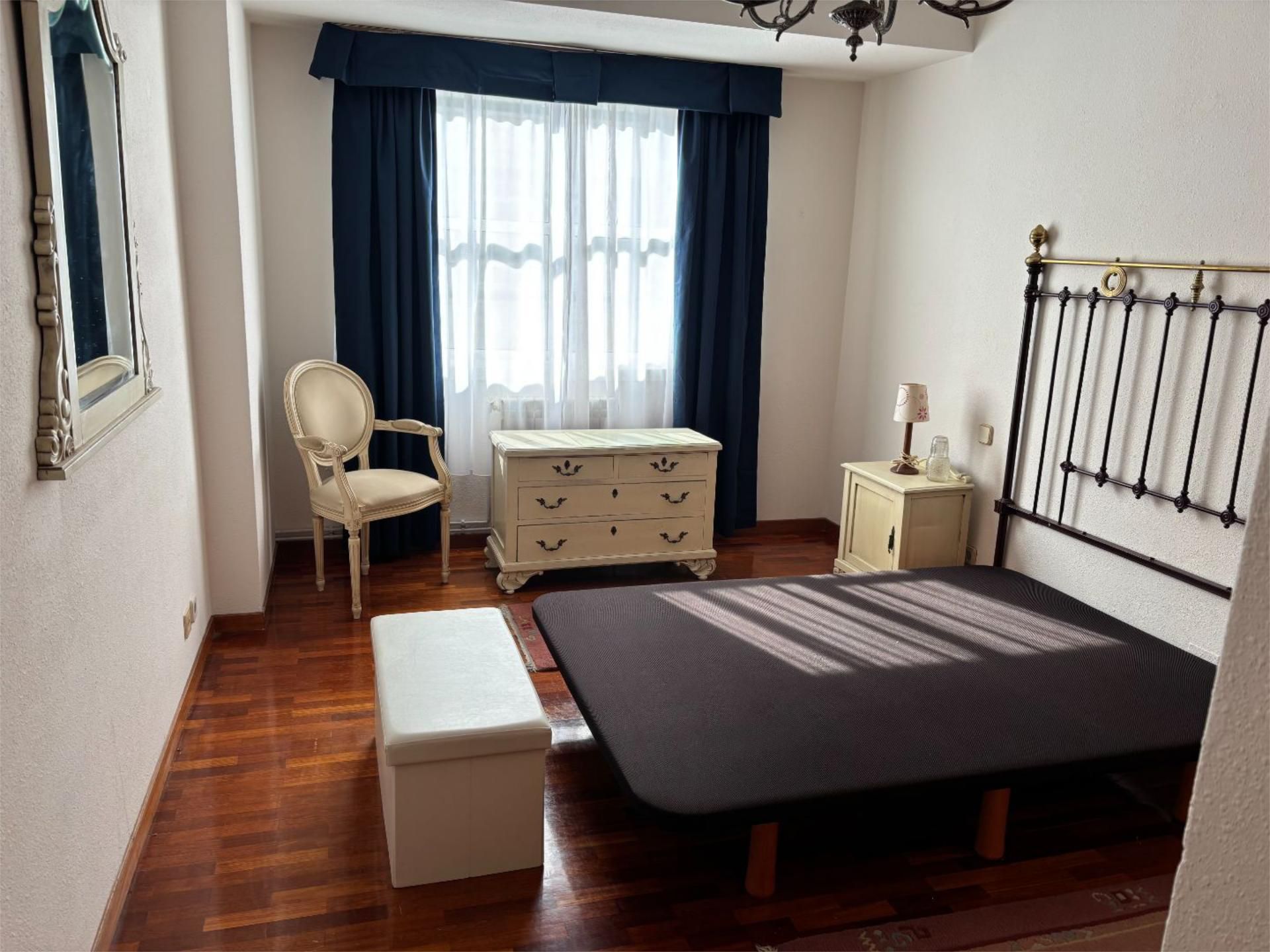 Piso en  Rúa Rosalía de Castro 12 - Foto 3