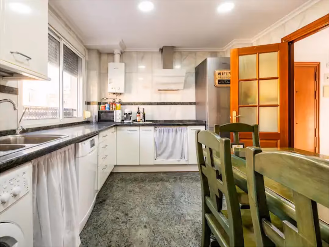 Piso en calle López Domínguez 5 - Foto 16