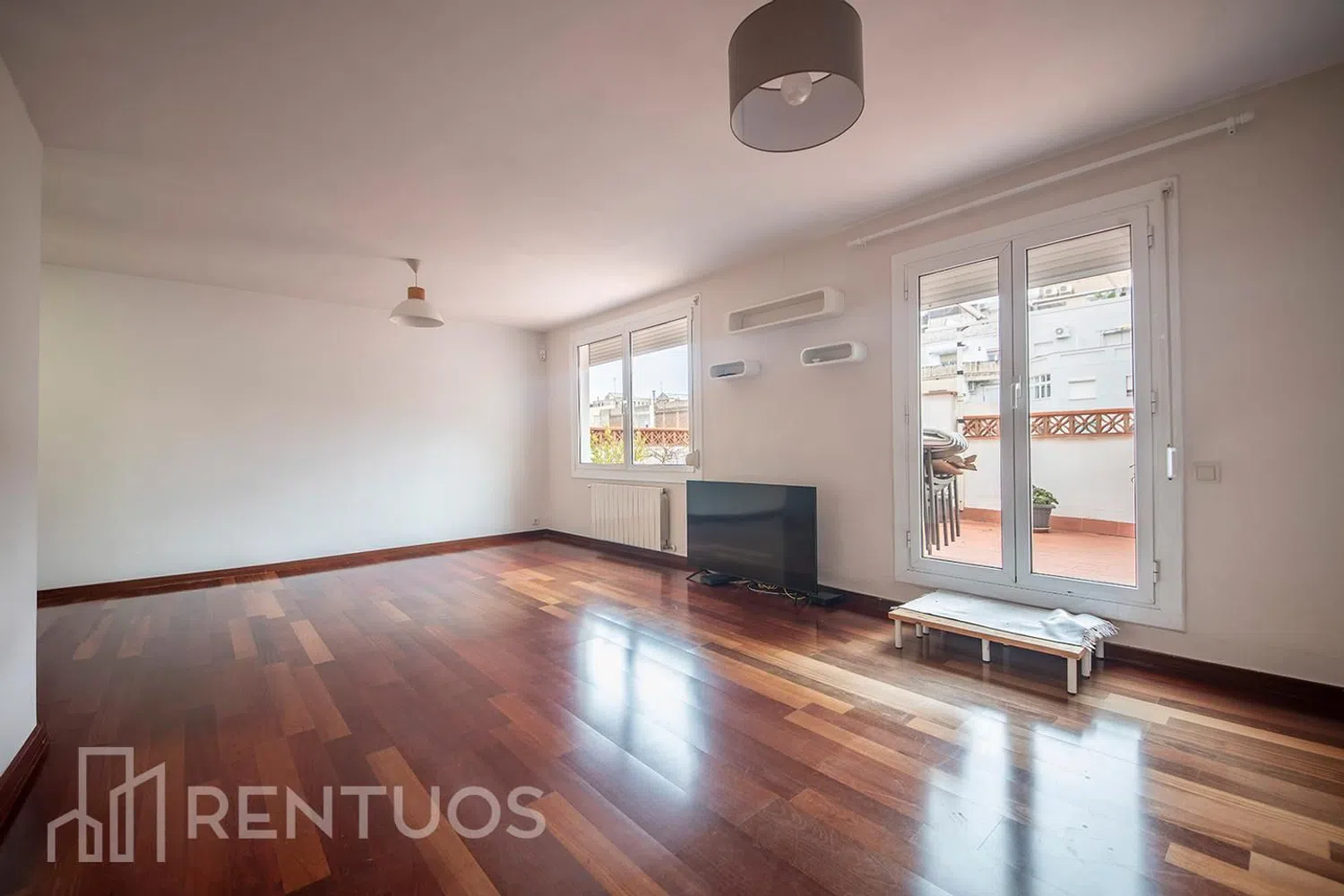 Piso en calle del Trobador - Foto 1