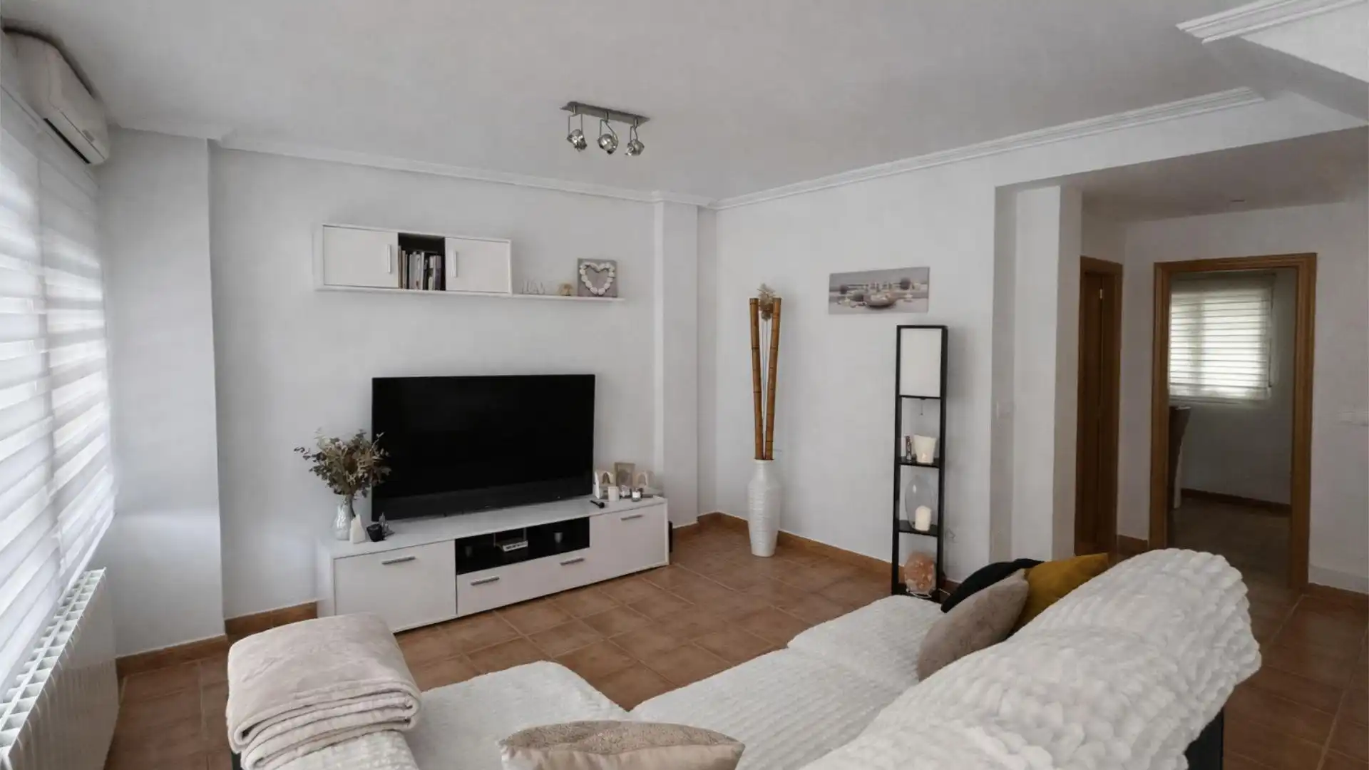 Casa adosada en  Calle la Loma 32 - Foto 4