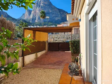 Casa adosada en  Avinguda Balcon de Ponoig 37 - Foto 4