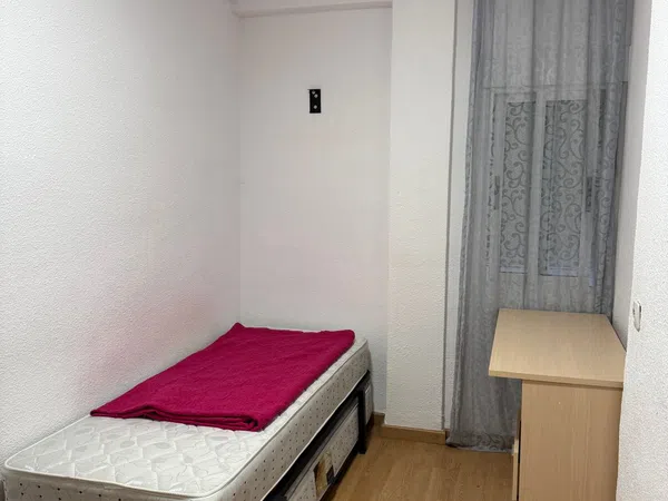 Piso en Reyes Católicos - Foto 14