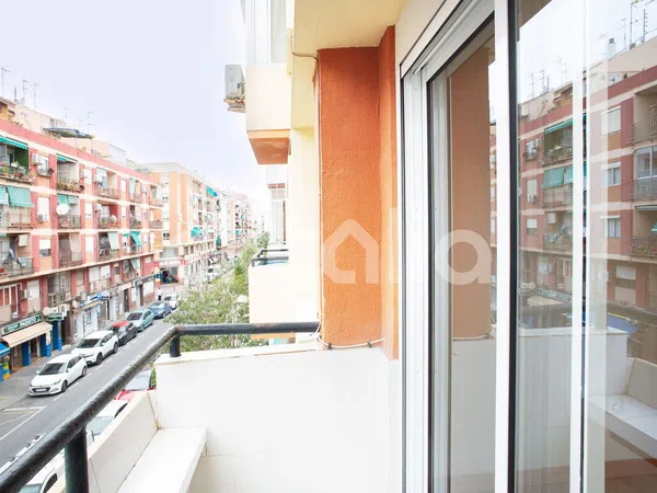 Piso en calle de Sant Mateu - Foto 2