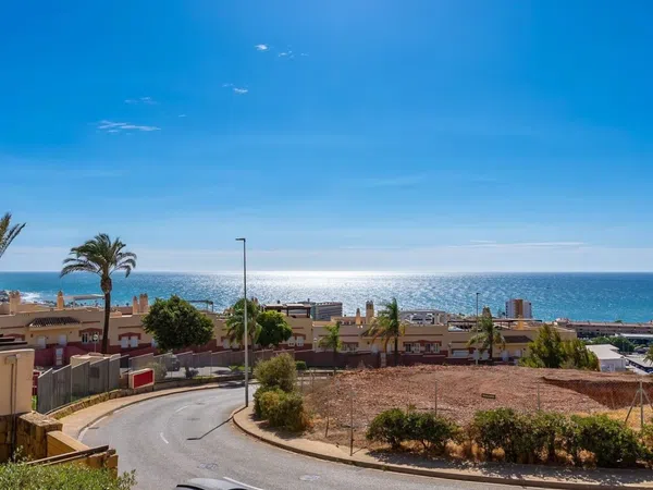 Dúplex en Calle Mar de Alborán, 1 - Foto 1