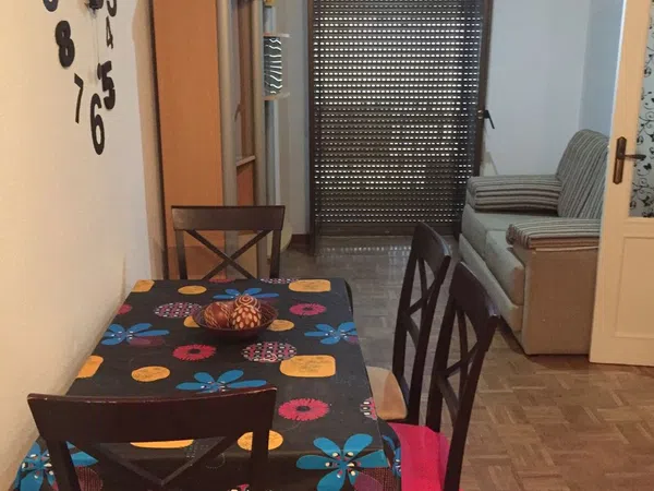 Piso en avenida de los reyes de españa, 36