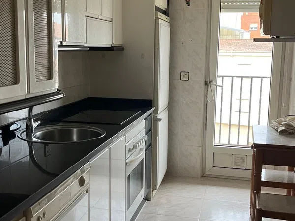Piso en Guijuelo - Foto 2