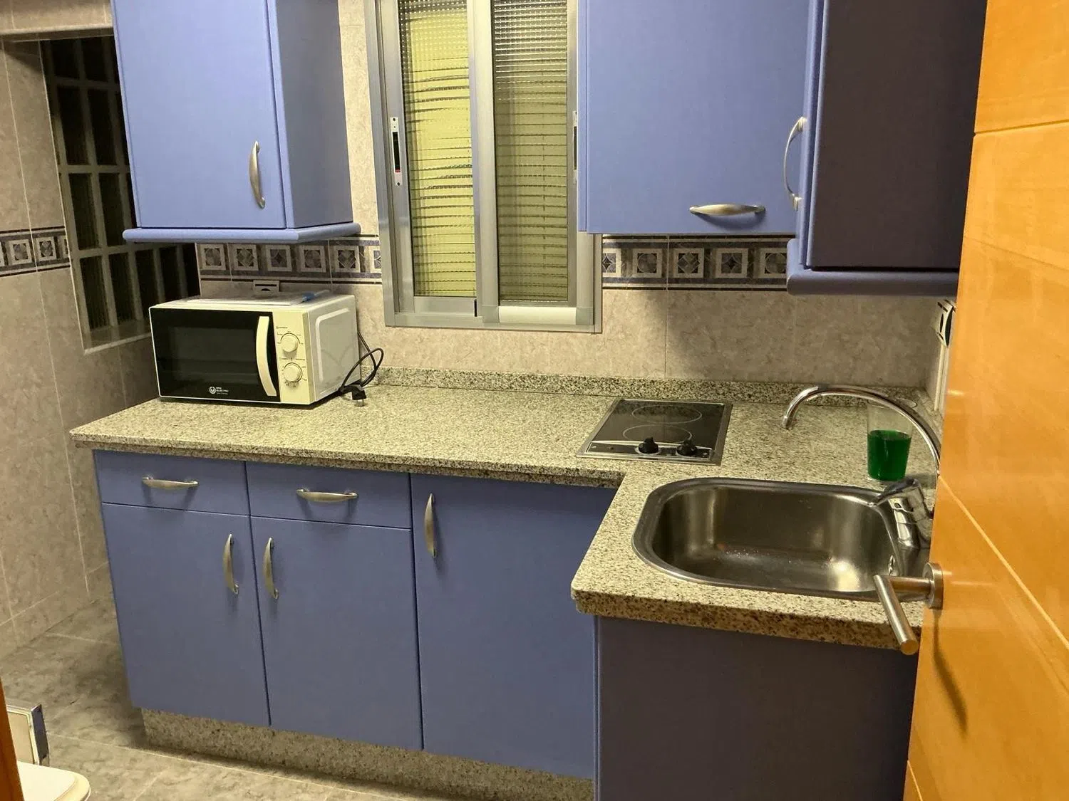 Piso en calle Llerena, 1