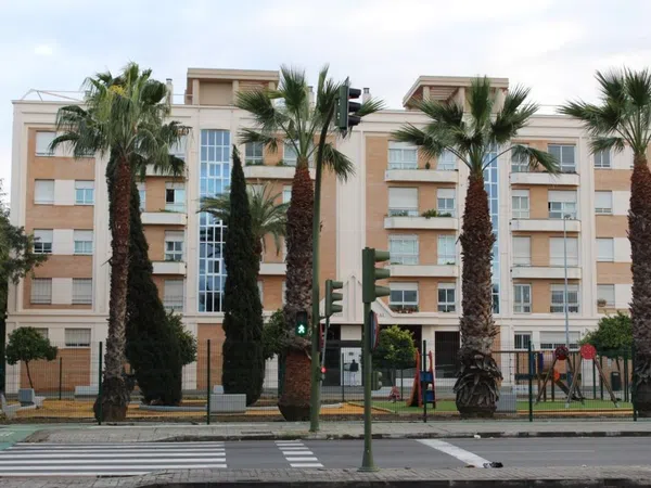 Piso en Calle Alfonso Lasso de la Vega, 2, Su Eminencia - La Oliva - Foto 1