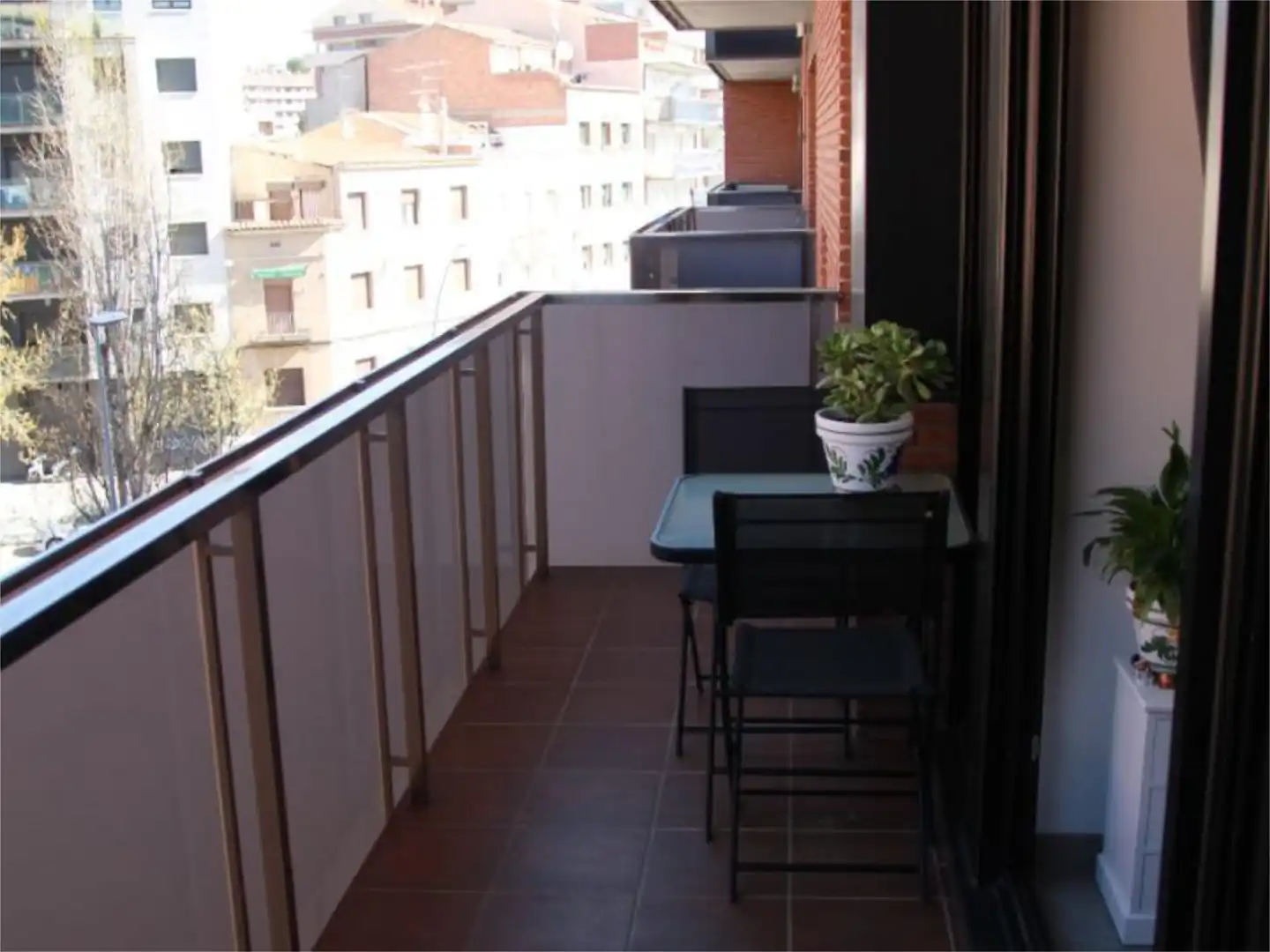 Piso en  Carrer de Mossèn Serapi Ferrer 150 - Foto 2