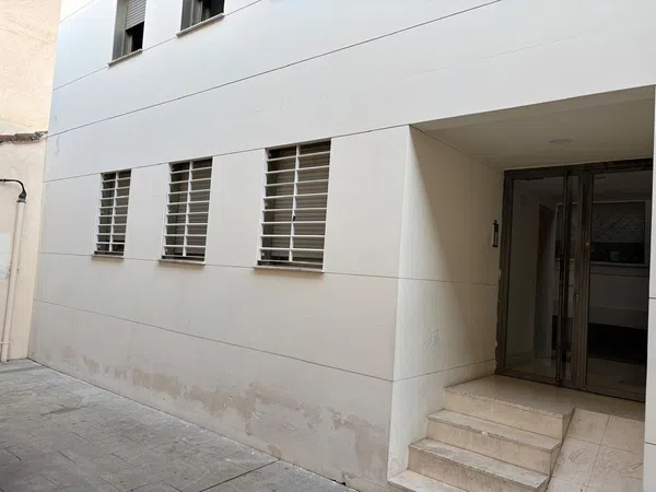 Estudio en calle Calnuevas, 16