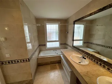 Casa adosada en  Urbanización Aloha Lake 20 - Foto 18