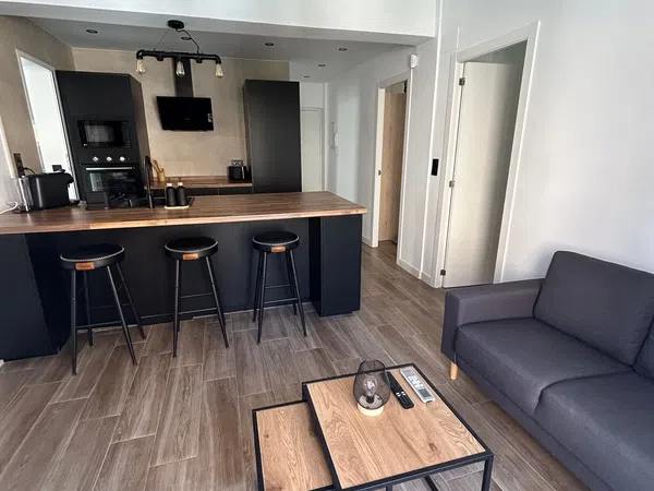 Piso en calle Azor, 1