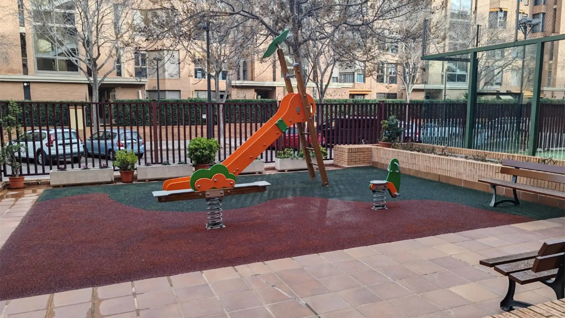 Piso en  Carrer de la Canal de Navarrés 9 - Foto 4