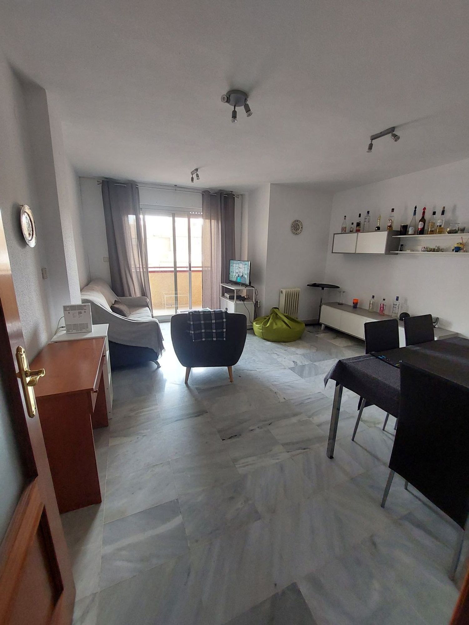 Piso en calle Maria Teresa Leon, 13