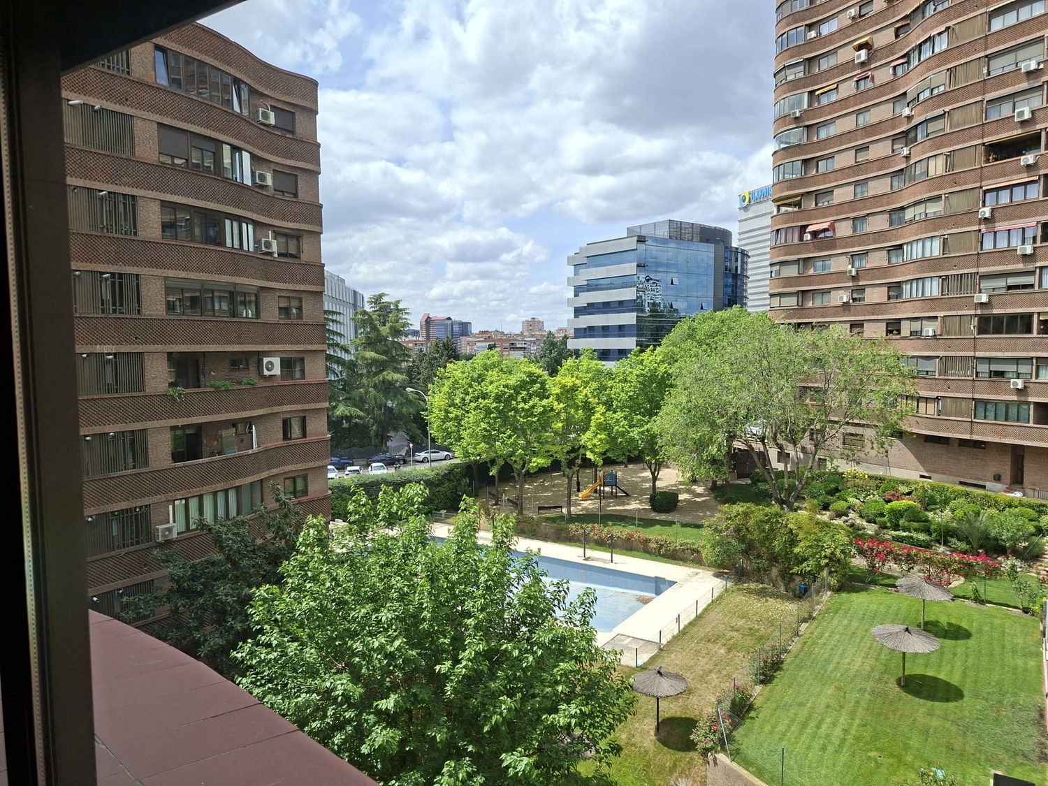Alquiler de piso en Avenida de Badajoz, 3 - Foto 1