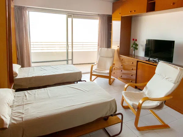 Estudio en calle Poeta Vila y Blanco, 4