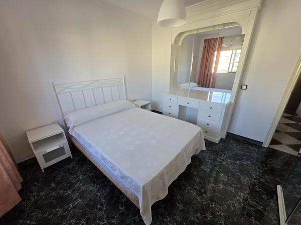 Piso en Plaza Valentin Ortigosa, 3, Los Guindos - Parque Mediterráneo - Santa Paula - Foto 12