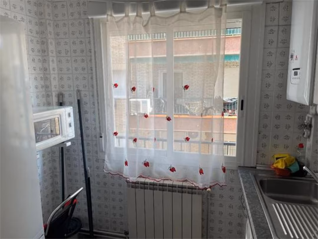 Piso en Alhóndiga - Foto 8