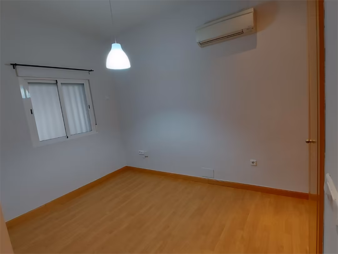 Piso en  Calle de Alfredo Marqueríe 1 - Foto 4