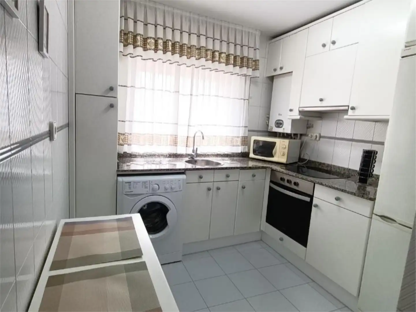 Piso en  Calle Camilo Alonso Vega 4 - Foto 9