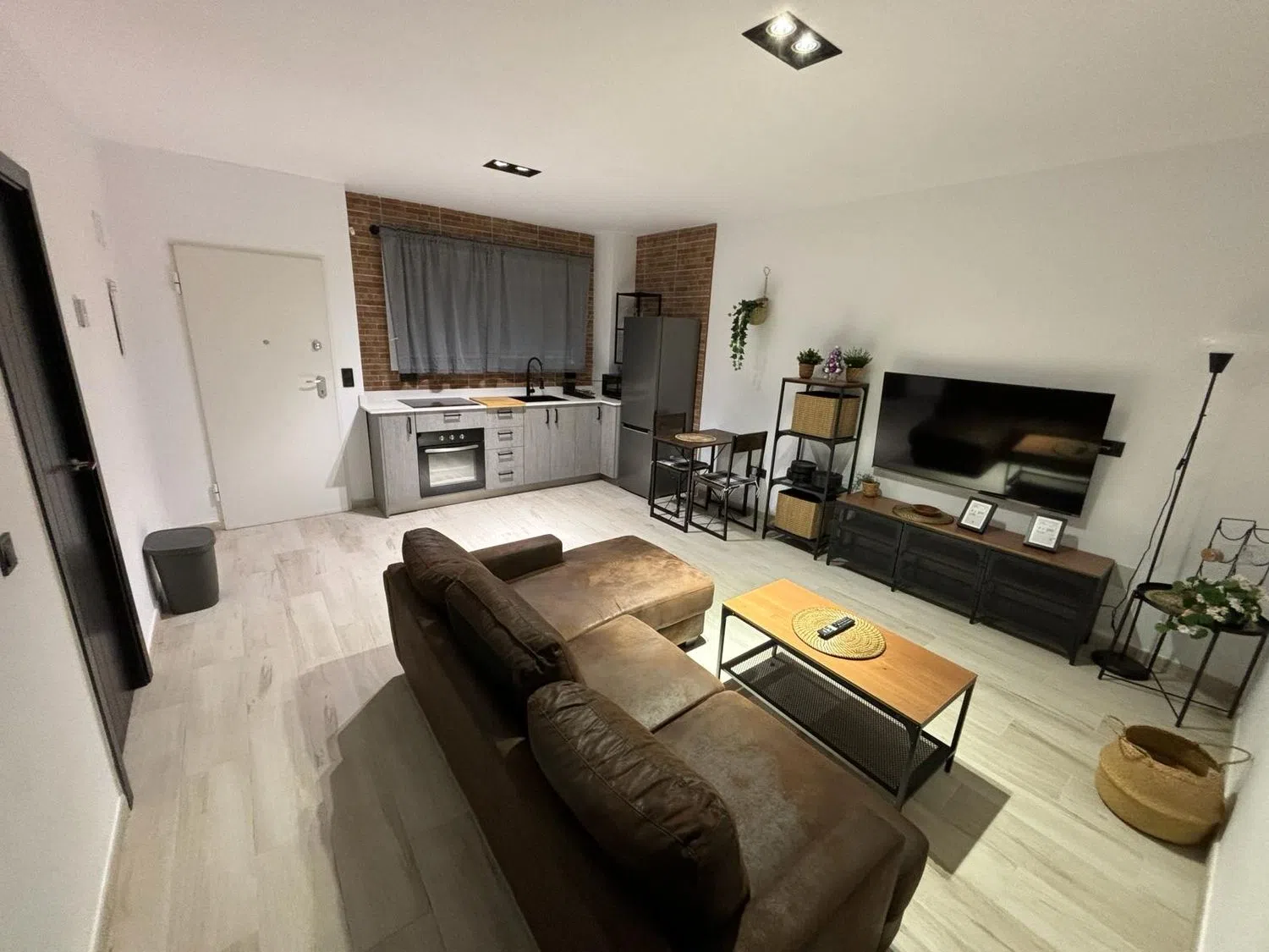 Piso en calle Santa María del Campo, 2 - Foto 1