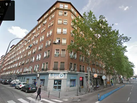 Piso en avenida de la Ciudad de Barcelona, 57