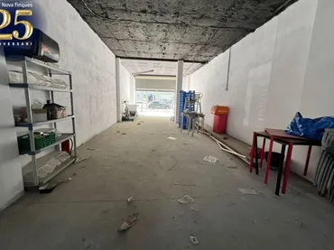 Local comercial en Sabadell - Foto 1
