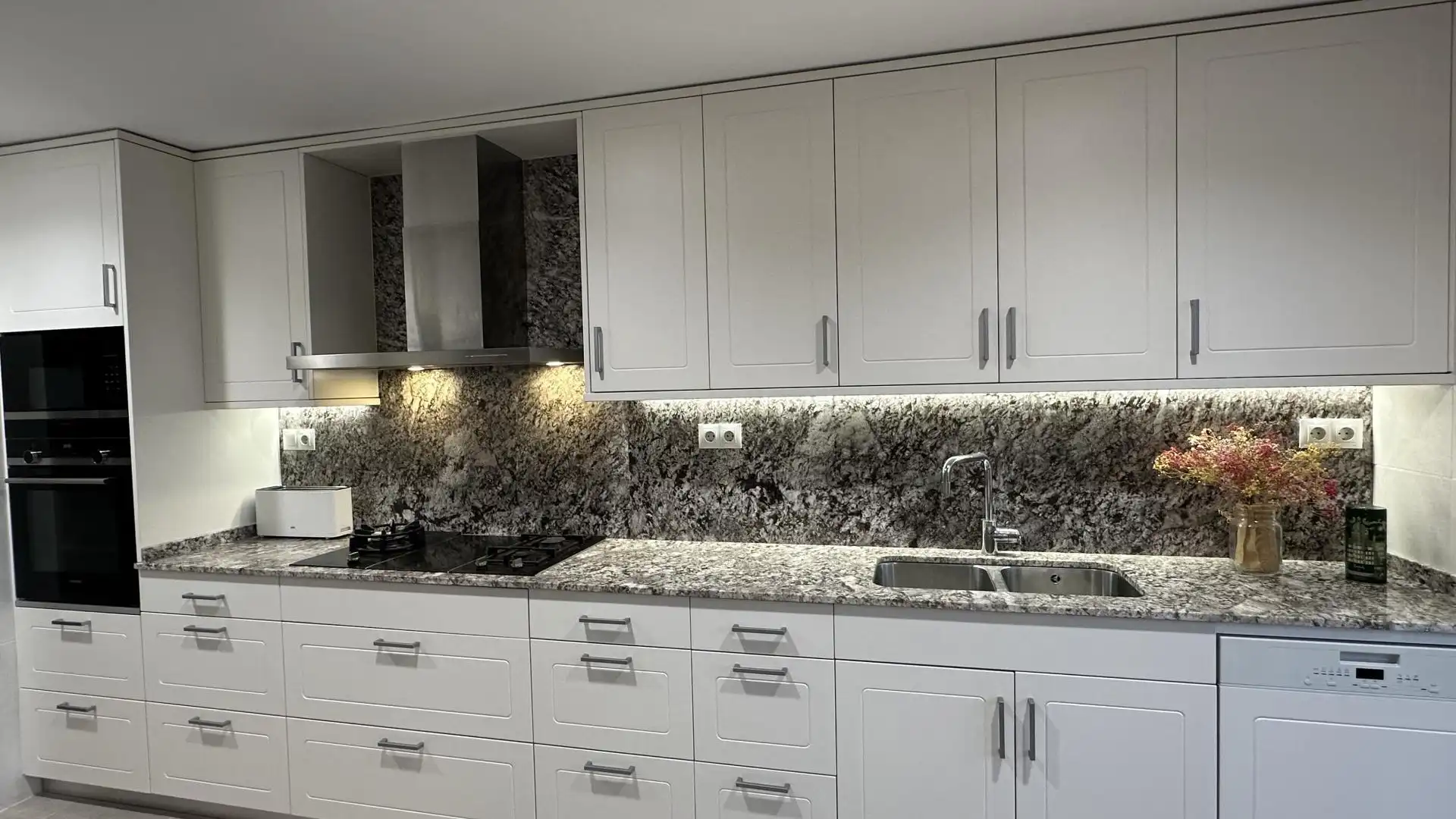 Piso en  Carrer Dolors Monserdà i Vidal 11 - Foto 2