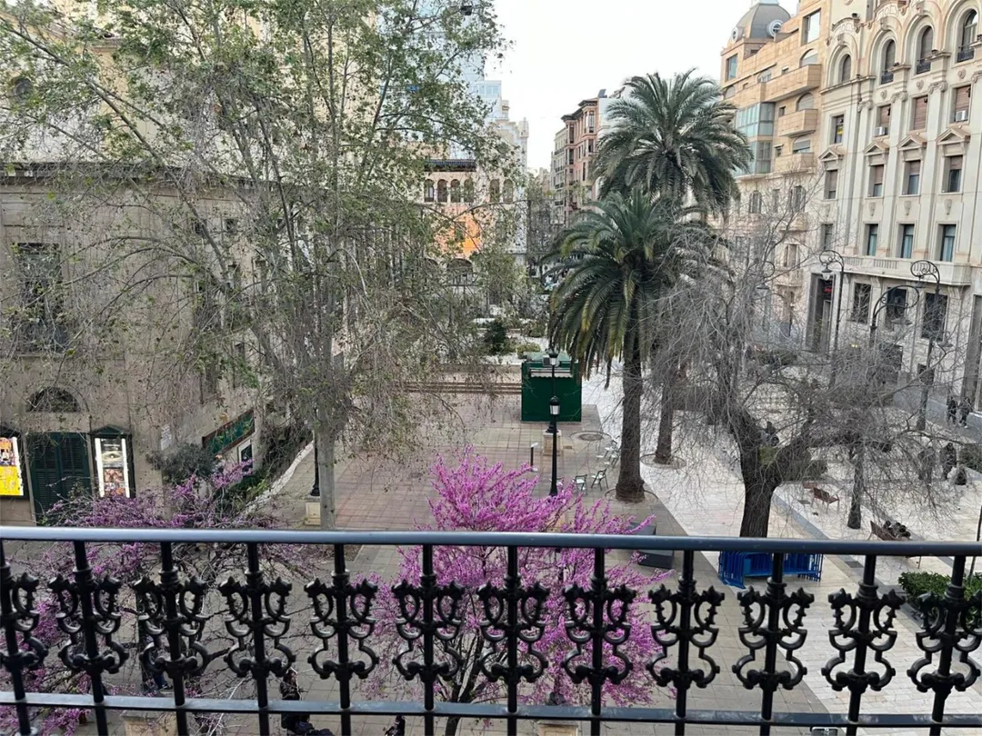 Piso en  Plaça Ruperto Chapí 2 - Foto 2