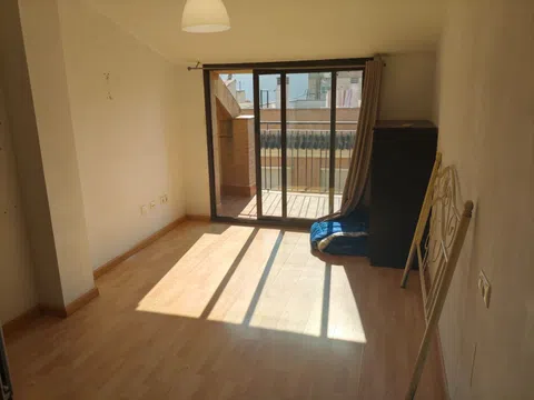 Estudio en calle Parra, 1