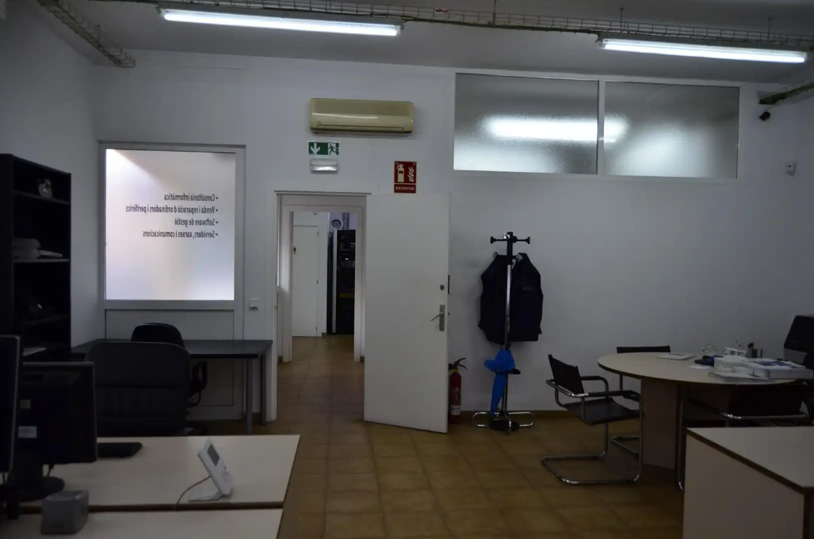 Local comercial en  Carrer de Ribot i Serra - Foto 29