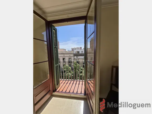 Piso en Calle de Villarroel, Sant Antoni - Foto 2