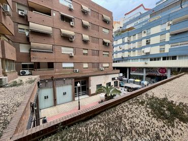 Piso en  Carrer Arquitecto Morell - Foto 4