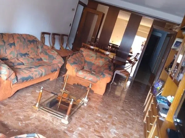 Piso en calle del Monasterio de Poblet, 31 -33 - Foto 3