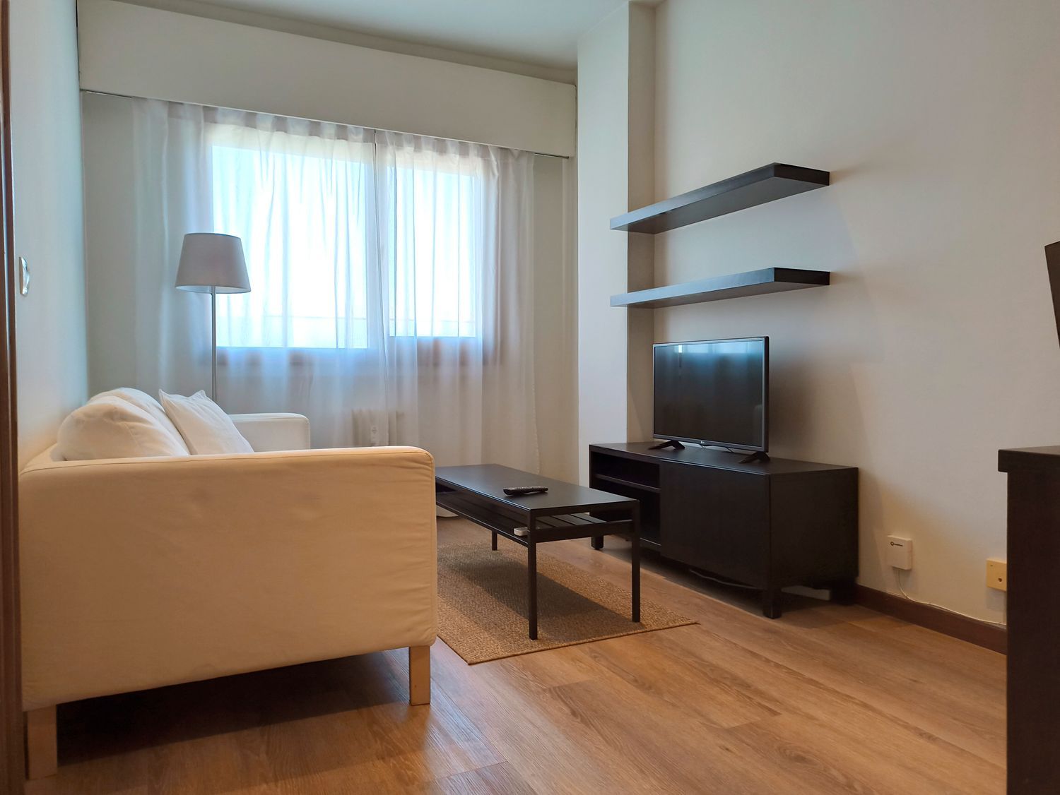 Piso en calle de Menorca, 44 - Foto 3