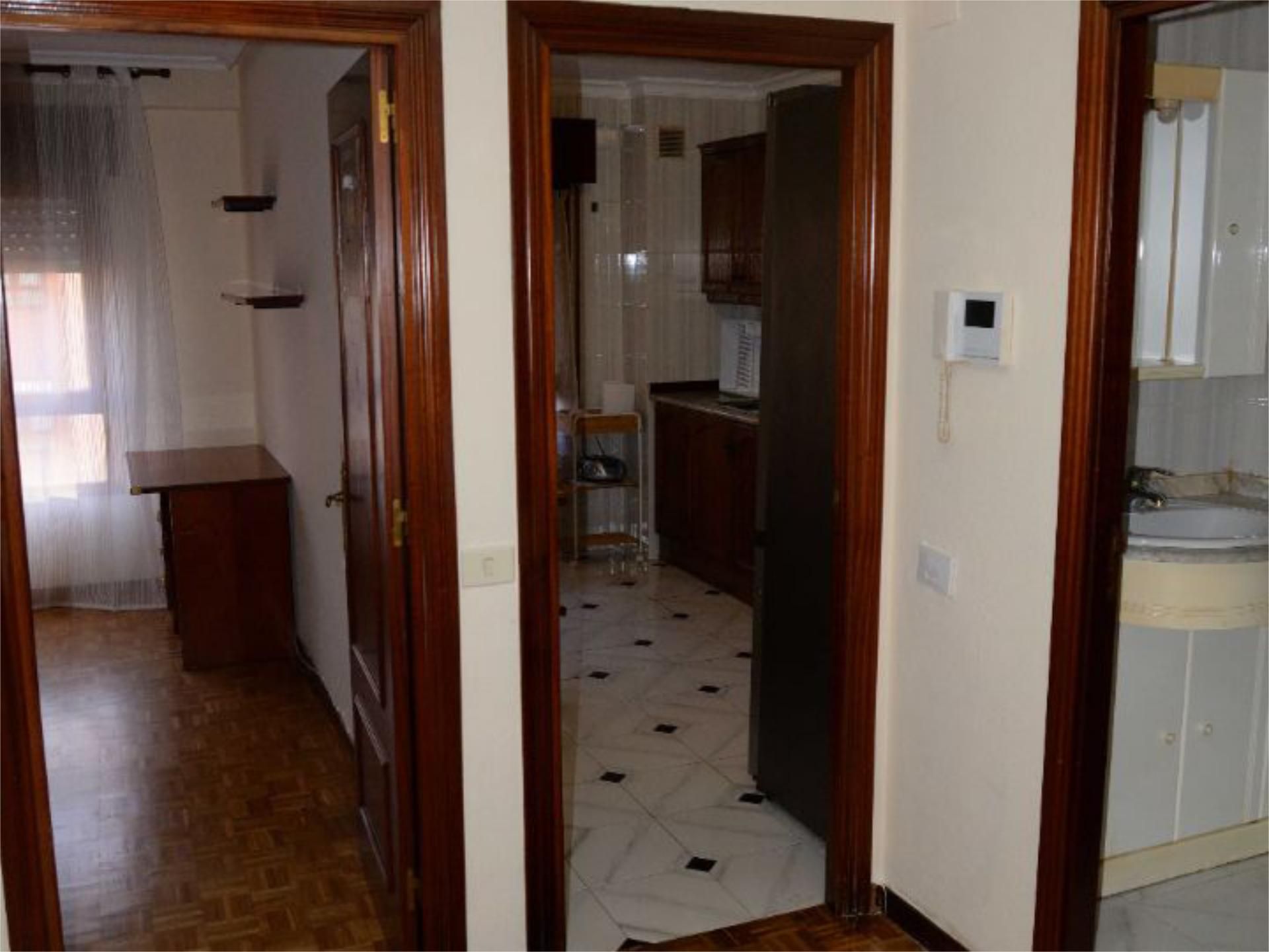 Piso en  Calle López del Vallado 12 - Foto 2