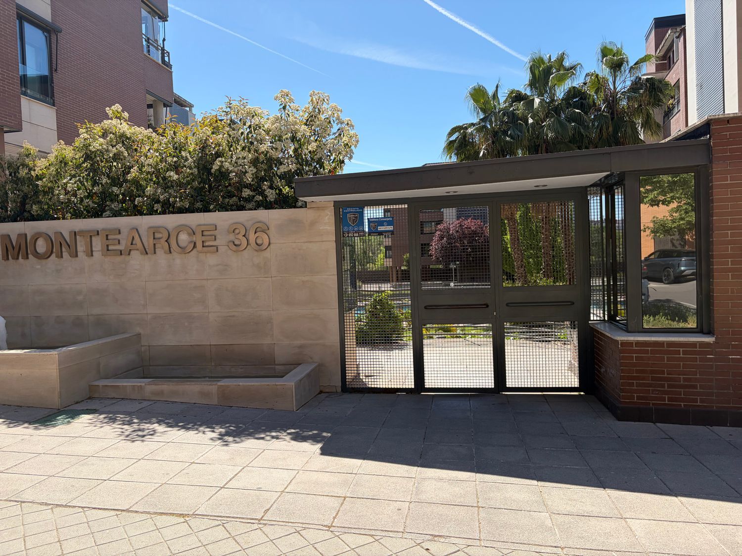 Piso en avenida del Monasterio de Silos, 36 - Foto 1