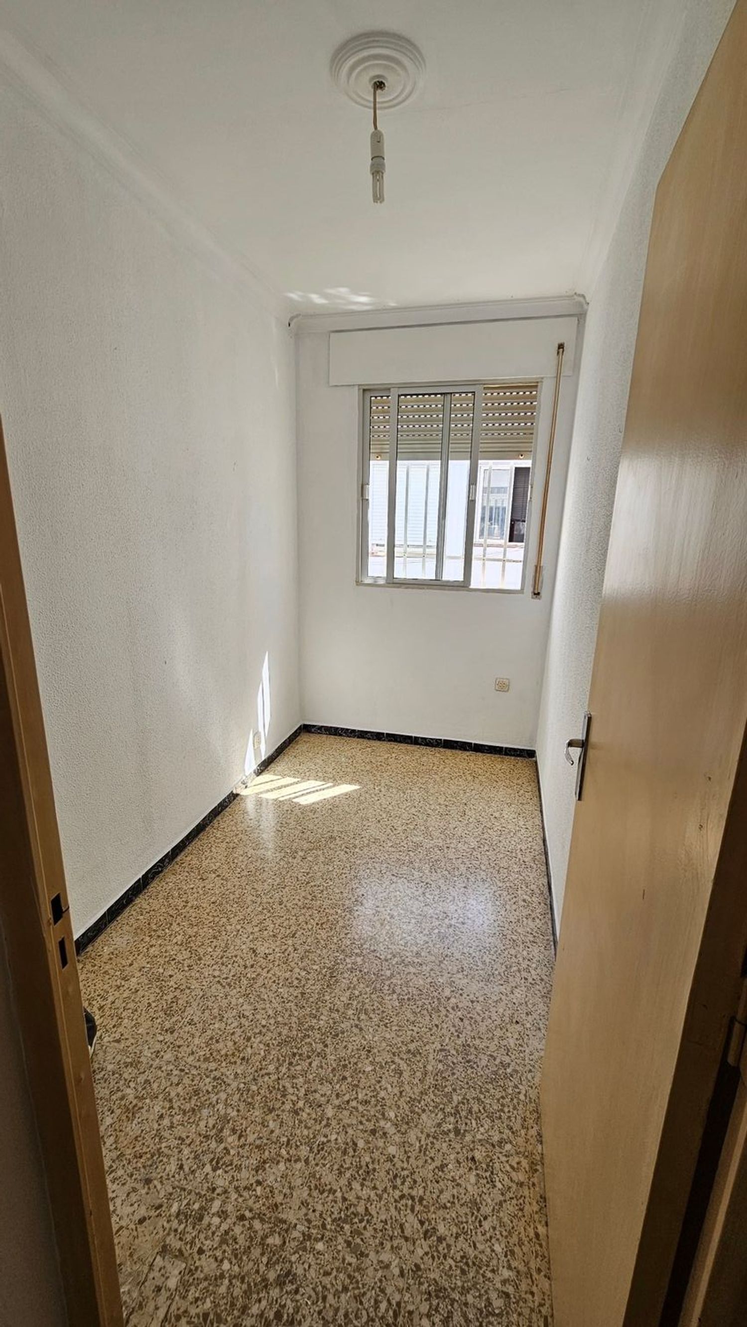 Piso en Calle Lamarque de Novoa, 4, Cruz Roja - Capuchinos - Foto 6
