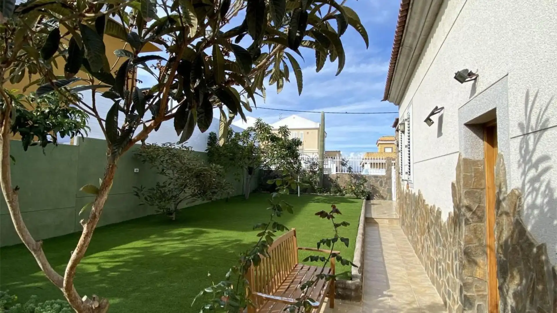 Chalet en  Avenida de la Democracia 39 - Foto 14