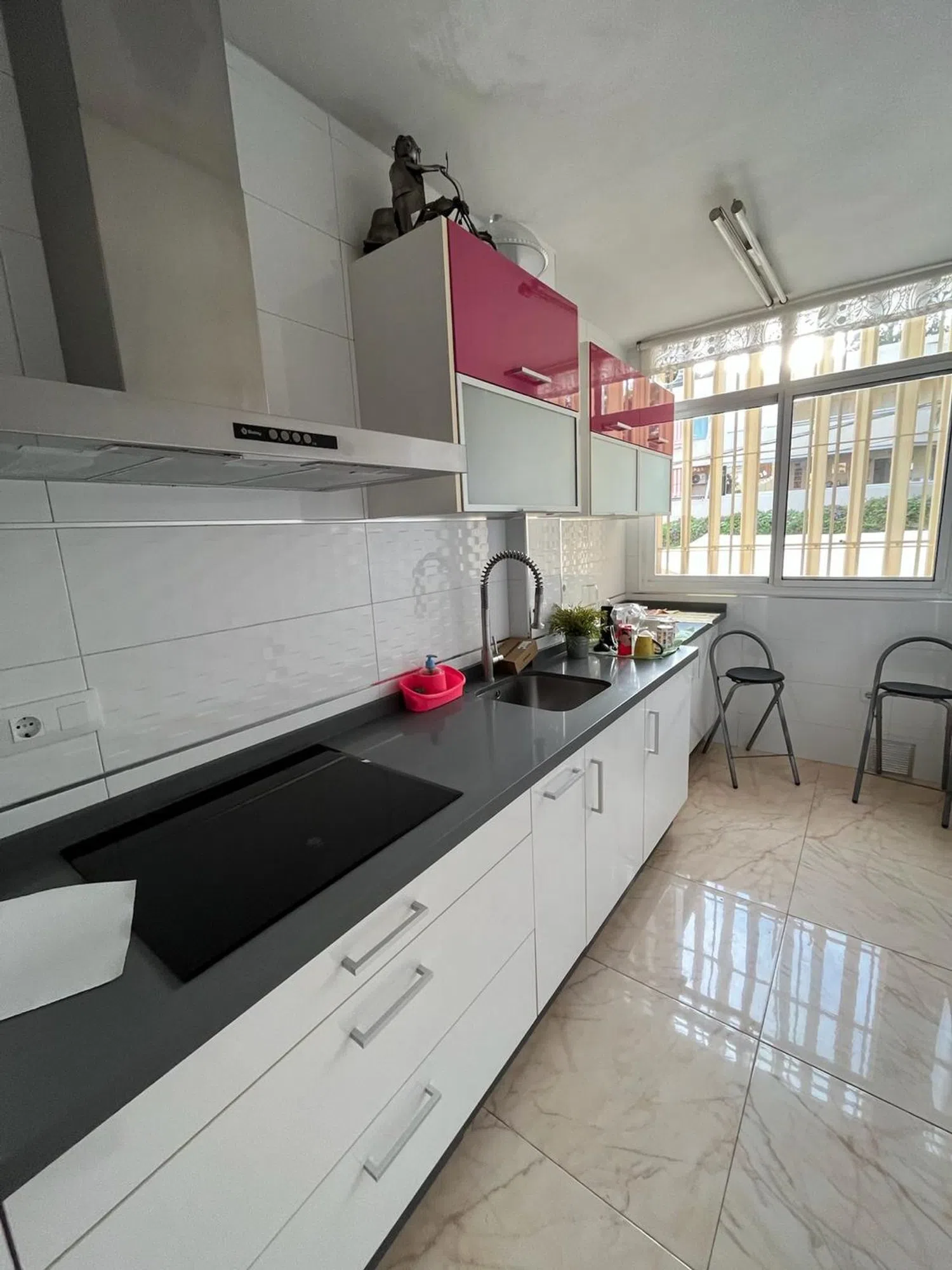 Piso en avenida Juan Sebastián Elcano, 97 - Foto 2