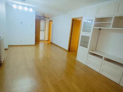 Piso en calle Mediterráneo, 4