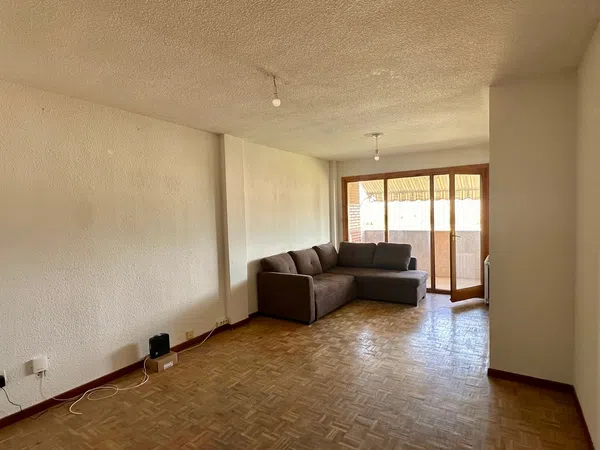 Piso en Calle Hermanos Fernández Galiano, 11, Constitución-El Balconcillo - Foto 1