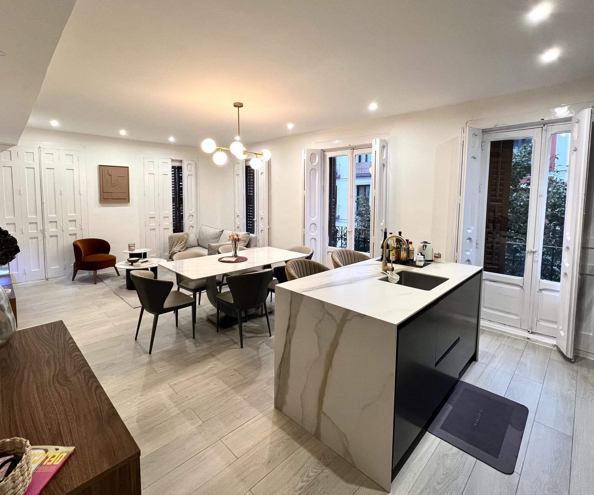 Piso en  Calle de Embajadores 110