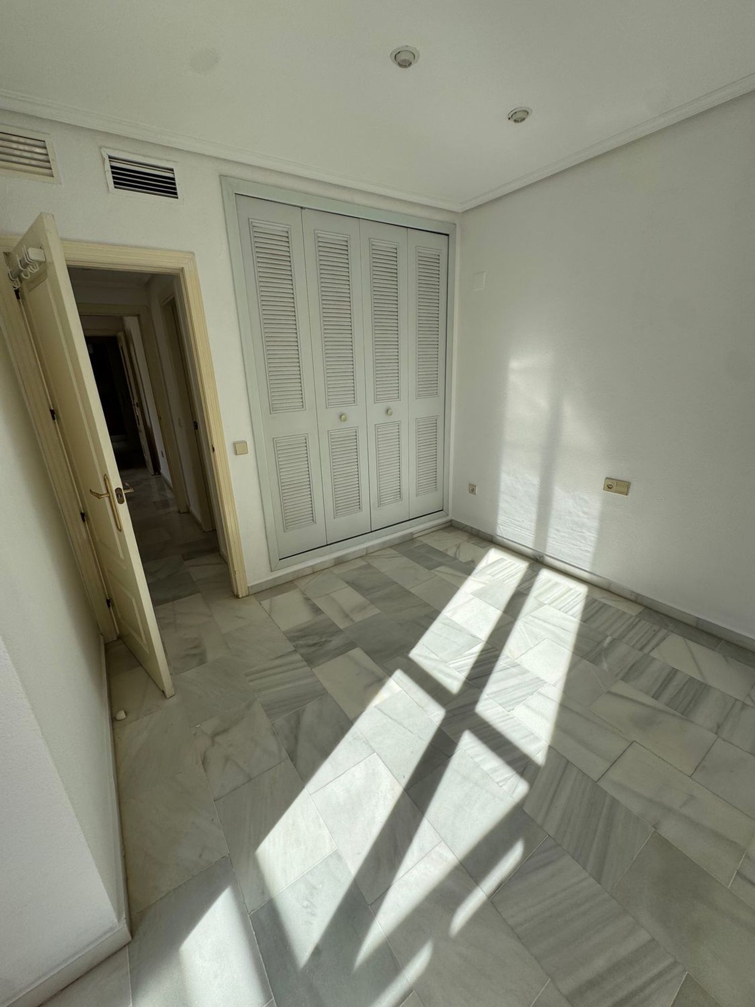 Piso en calle Cueva de Menga, 1 - Foto 13