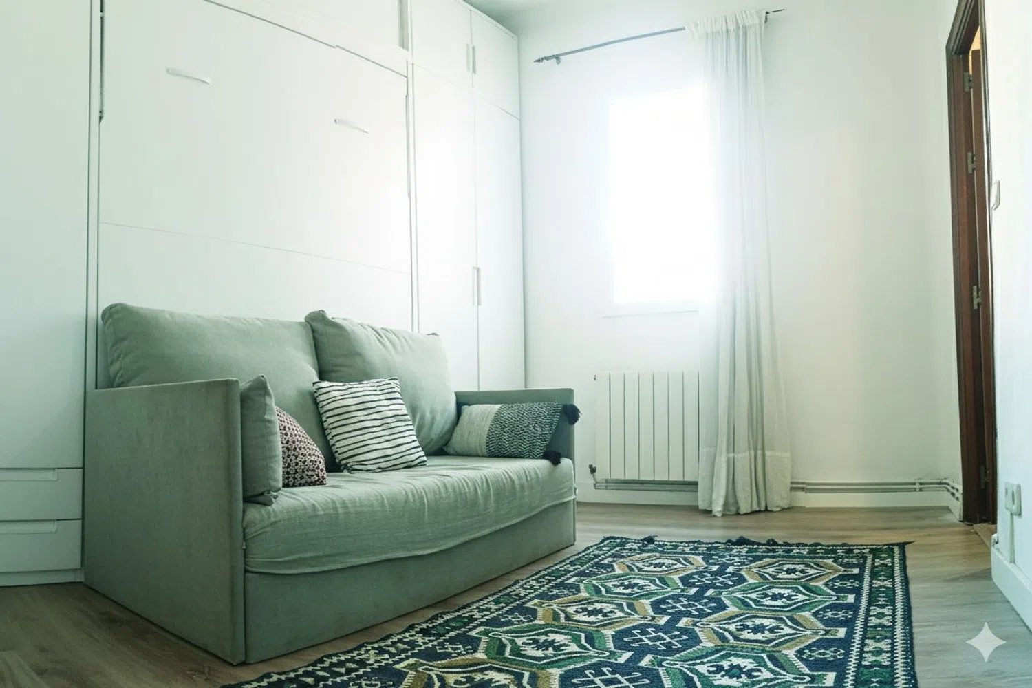 Piso en calle de María de Guzmán, 27 - Foto 2