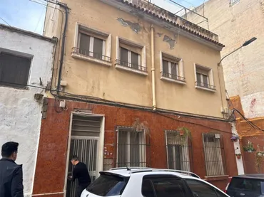 Planta baja en  Calle San Cayetano 16 - Foto 1