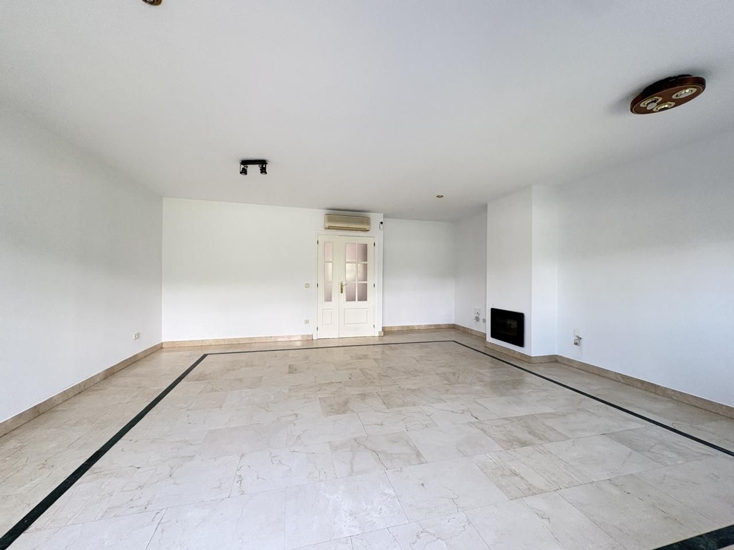 Chalet adosado en Calle de Patones, Zona Pueblo - Foto 7