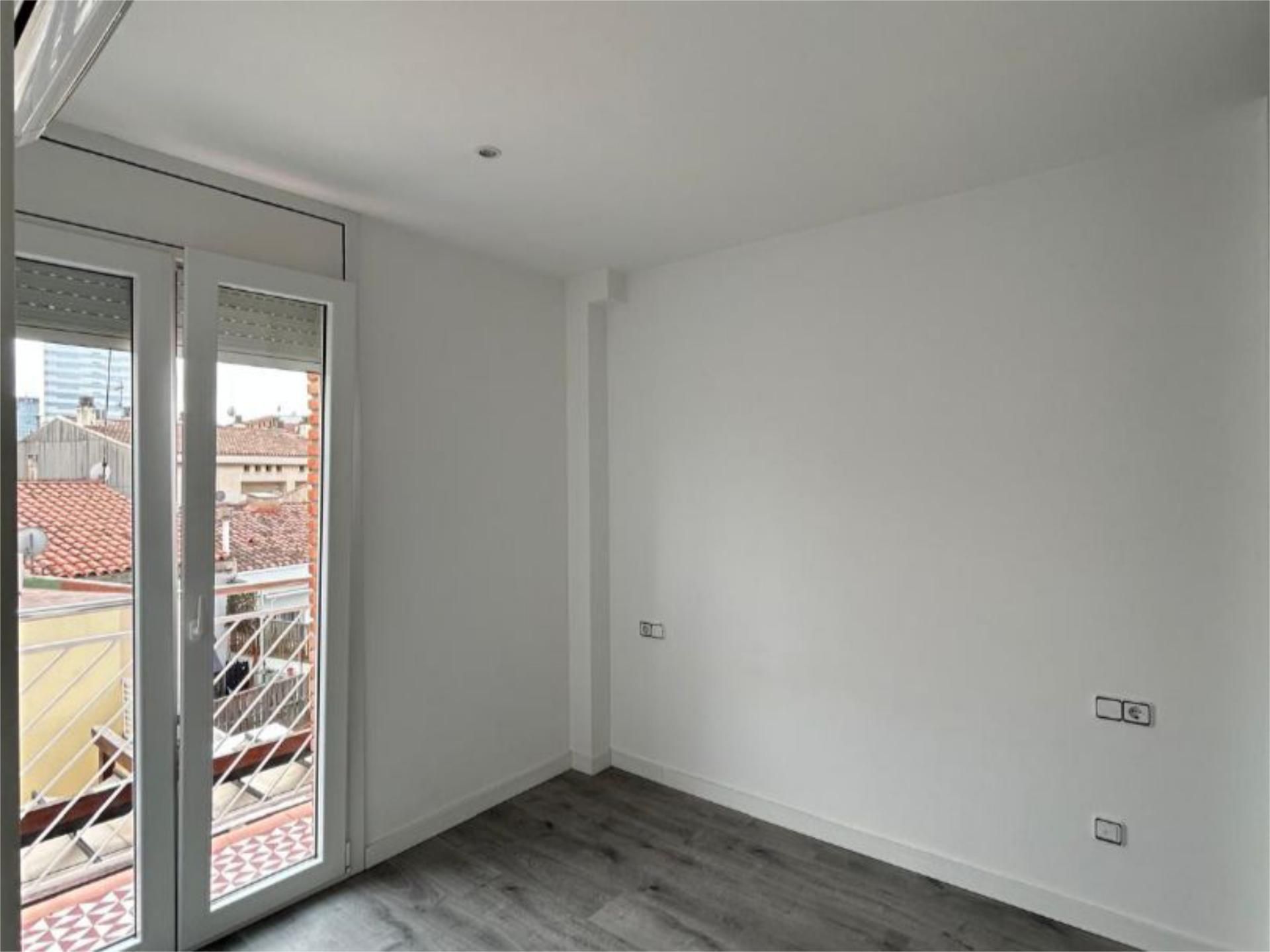 Piso en  Carrer de Francesc Bellapart 10 - Foto 3